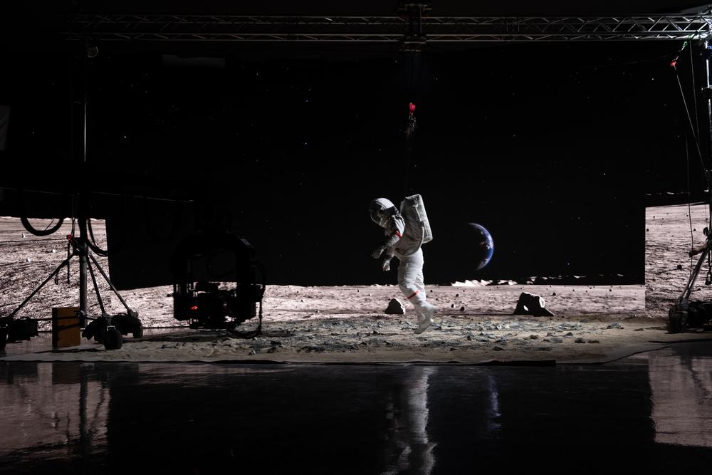 Pixojam - A Jewel in the Desert poster