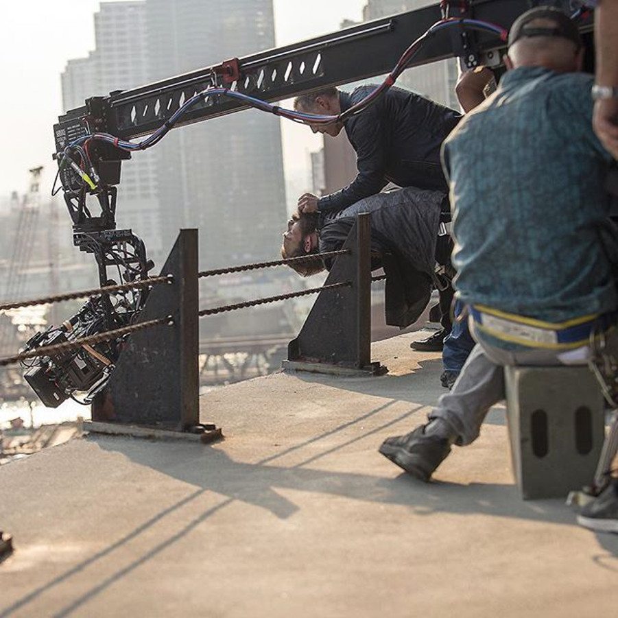 Shooting dramatic scene with Mo-Sys L40 on telescopic crane for NBC's Chicago P.D.